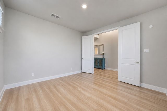 7504 Larson Lane, Rowlett, TX 75089