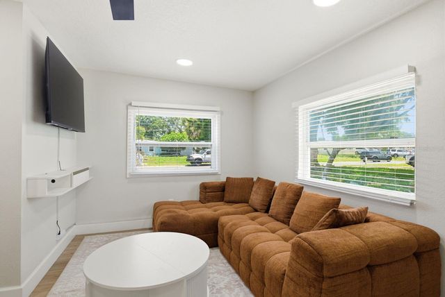 8274 ROSE TERRACE, Seminole, FL 33777