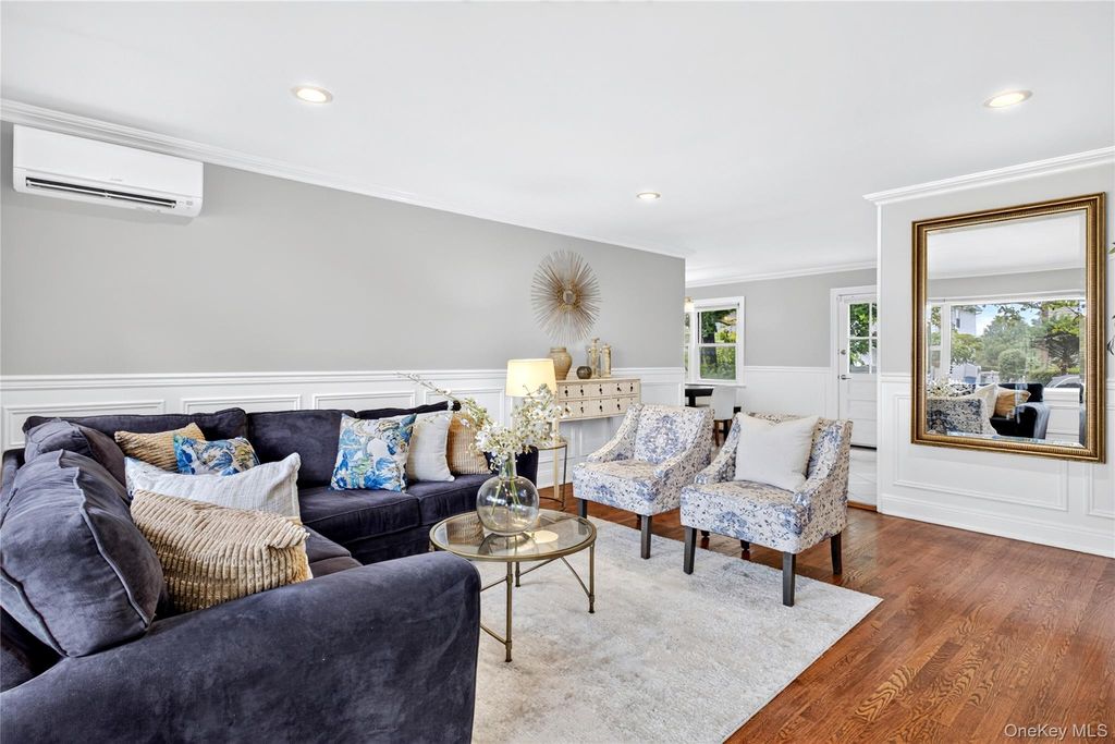 50 Commander Avenue, Garden City, NY 11530 — photo 5