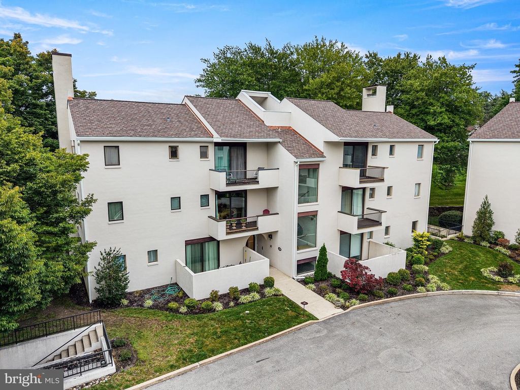 6 CHAMOND, DEVON, PA 19333 — photo 2