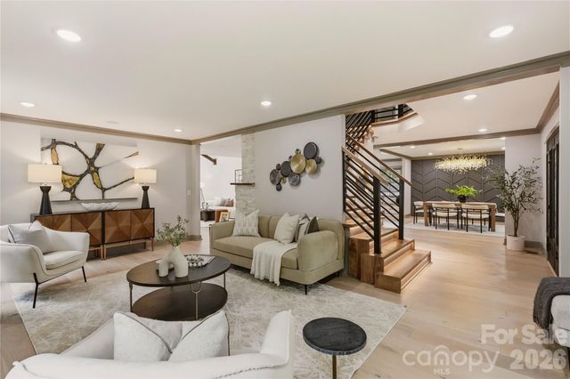 2919 Colony Road, Charlotte, NC 28211