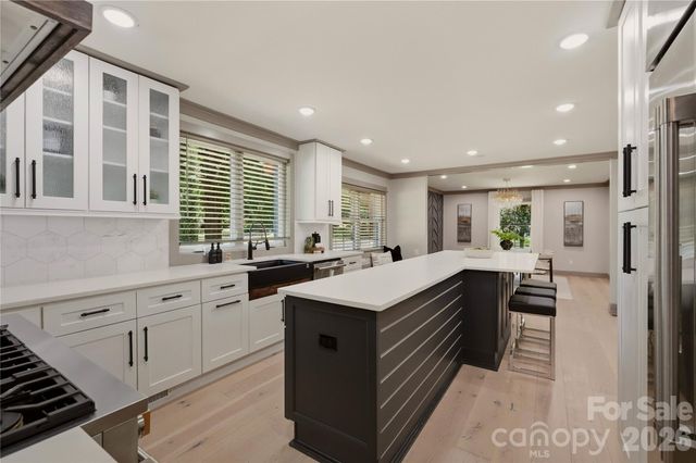 2919 Colony Road, Charlotte, NC 28211