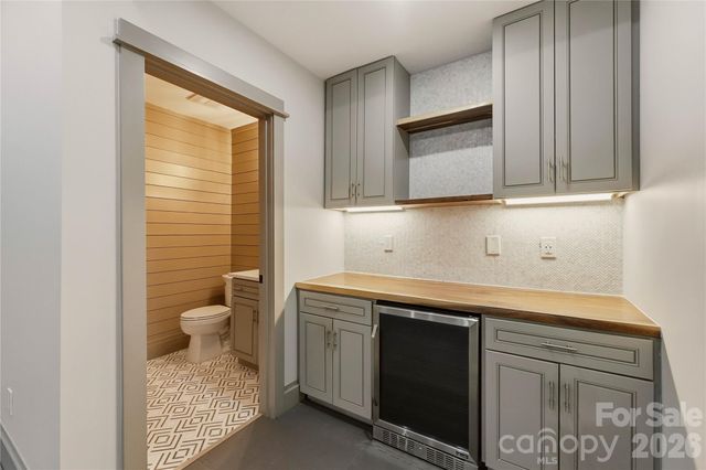 2919 Colony Road, Charlotte, NC 28211