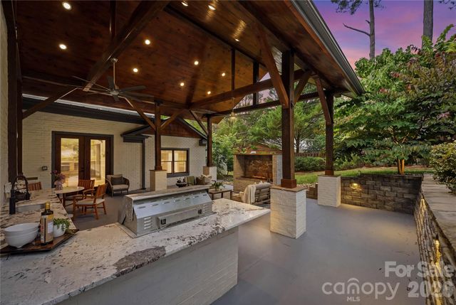 2919 Colony Road, Charlotte, NC 28211