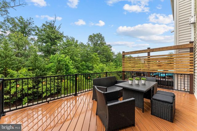 42464 MILDRED LANDING SQ, Ashburn, VA 20148