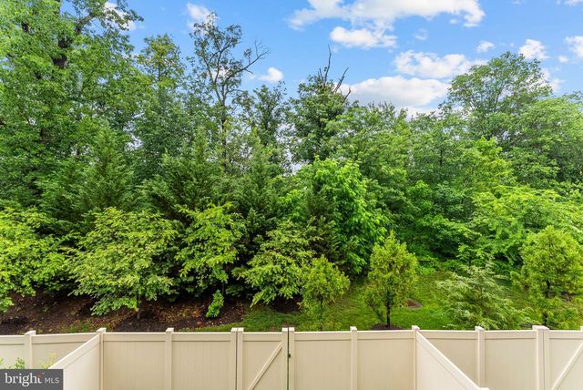 42464 MILDRED LANDING SQ, Ashburn, VA 20148