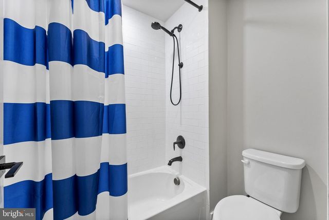 42464 MILDRED LANDING SQ, Ashburn, VA 20148