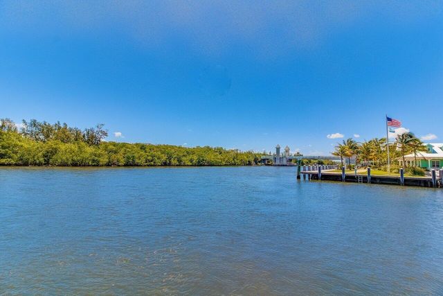 625 Casa Loma Boulevard 602, Boynton Beach, FL 33435