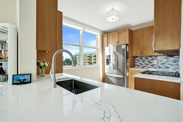 625 Casa Loma Boulevard 602, Boynton Beach, FL 33435