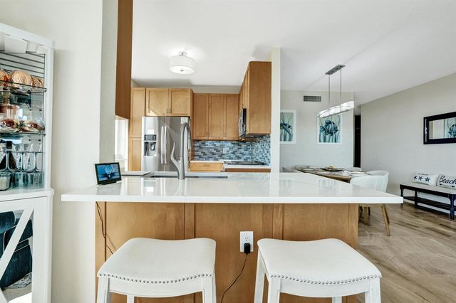 625 Casa Loma Boulevard 602, Boynton Beach, FL 33435