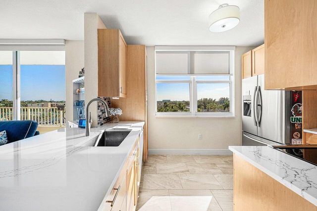 625 Casa Loma Boulevard 602, Boynton Beach, FL 33435