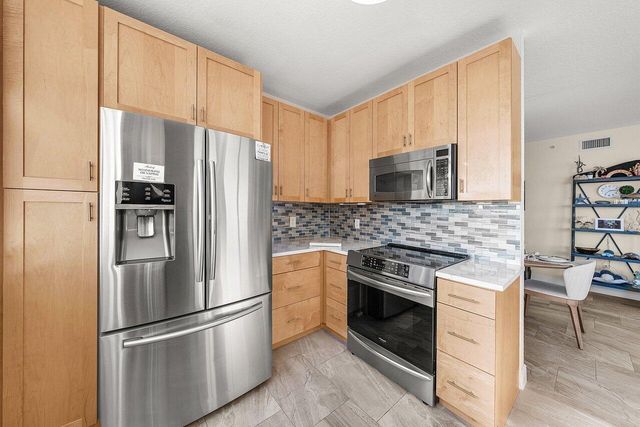 625 Casa Loma Boulevard 602, Boynton Beach, FL 33435