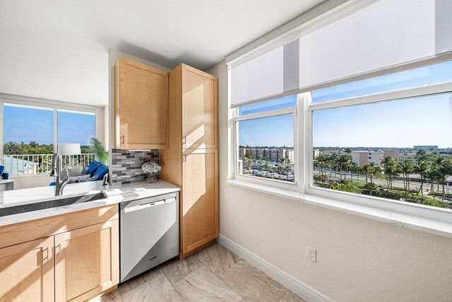 625 Casa Loma Boulevard 602, Boynton Beach, FL 33435