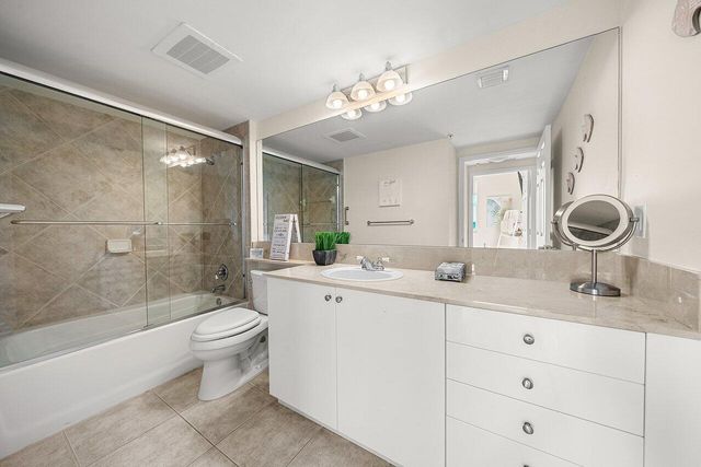 625 Casa Loma Boulevard 602, Boynton Beach, FL 33435