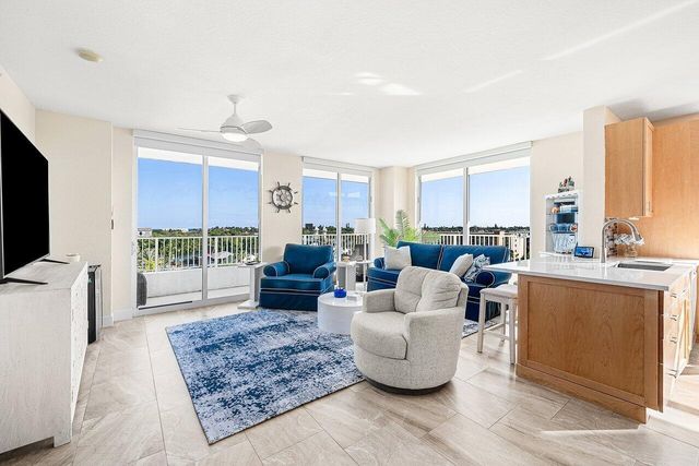 625 Casa Loma Boulevard 602, Boynton Beach, FL 33435