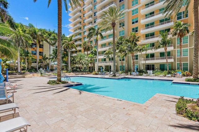 625 Casa Loma Boulevard 602, Boynton Beach, FL 33435