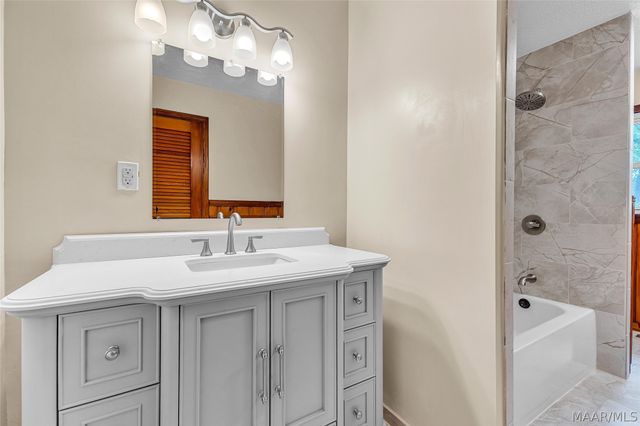336 STONE RIVER Loop, Wetumpka, AL 36092