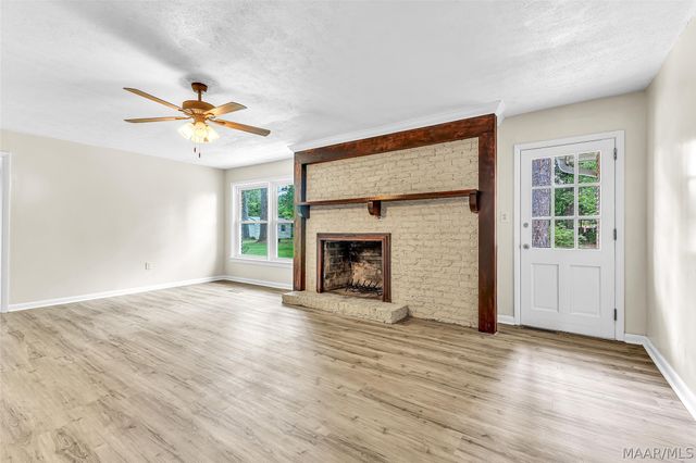 336 STONE RIVER Loop, Wetumpka, AL 36092