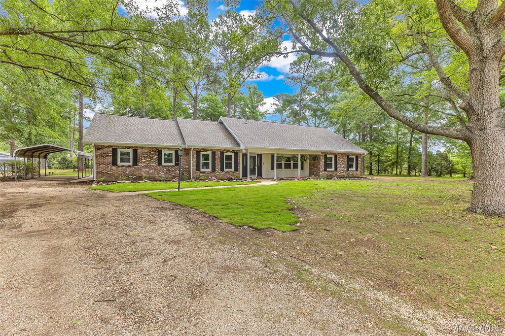 336 STONE RIVER Loop, Wetumpka, AL 36092