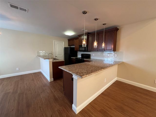 5616 Preston Oaks Road 110, Dallas, TX 75254