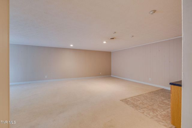 2809 Oak Cliff Court, Johnson City, TN 37601