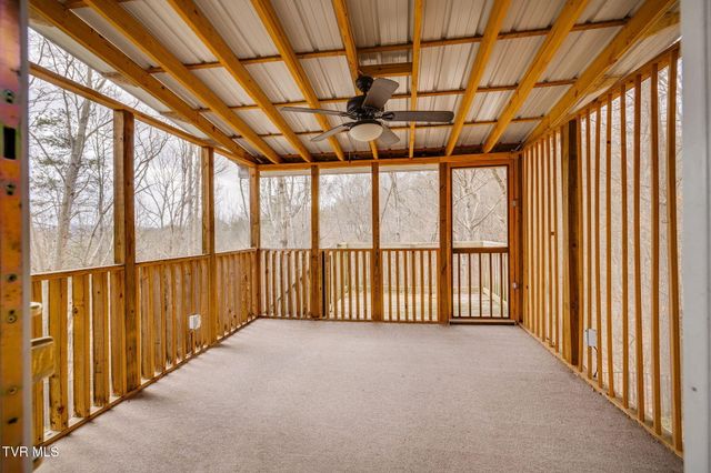 2809 Oak Cliff Court, Johnson City, TN 37601