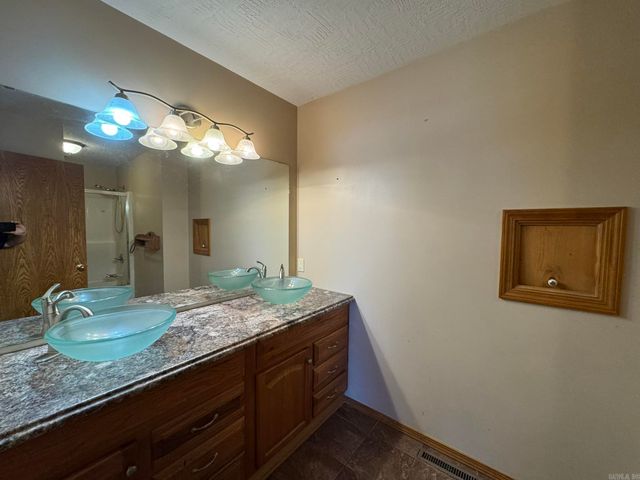 321 Cooper Street, Mountain Home, AR 72653