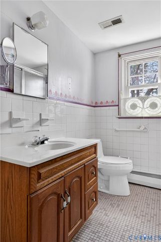 9201 Claymont Dr, Henrico, VA 23229