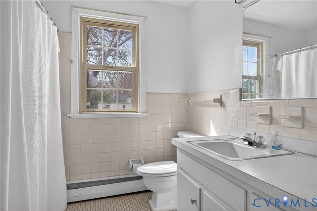 9201 Claymont Dr, Henrico, VA 23229