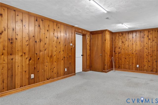 9201 Claymont Dr, Henrico, VA 23229