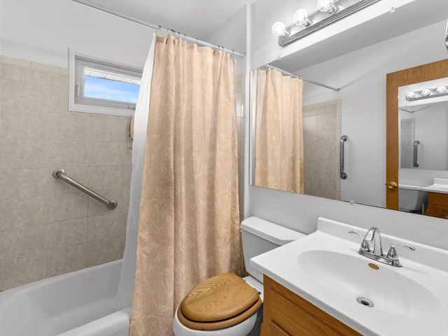813 Riverview DRIVE, Plymouth, WI 53073
