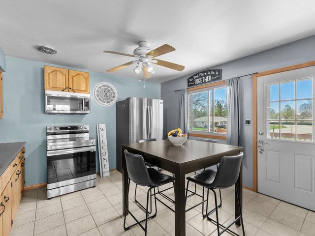 813 Riverview DRIVE, Plymouth, WI 53073