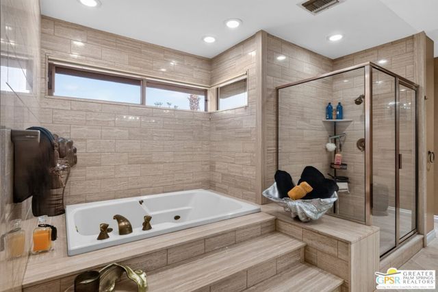 216 Kavenish Drive, Rancho Mirage, CA 92270