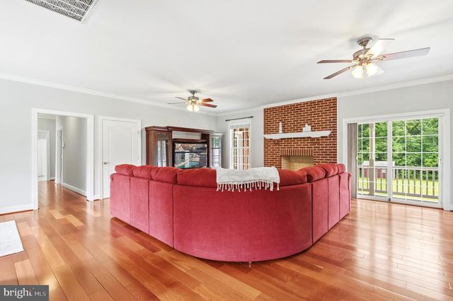 4570 HAWTHORNE RD, Indian Head, MD 20640