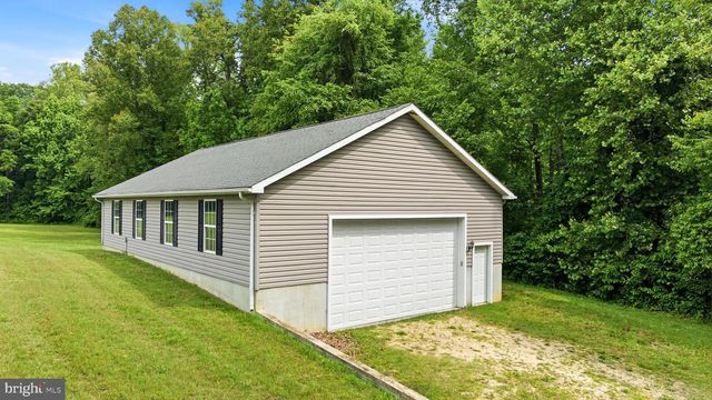 4570 HAWTHORNE RD, Indian Head, MD 20640
