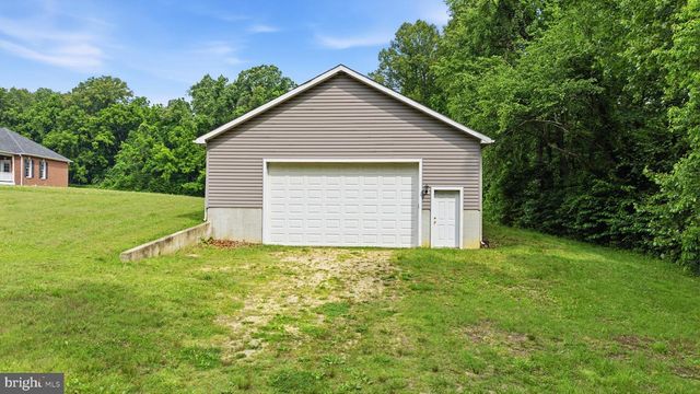 4570 HAWTHORNE RD, Indian Head, MD 20640