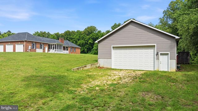 4570 HAWTHORNE RD, Indian Head, MD 20640