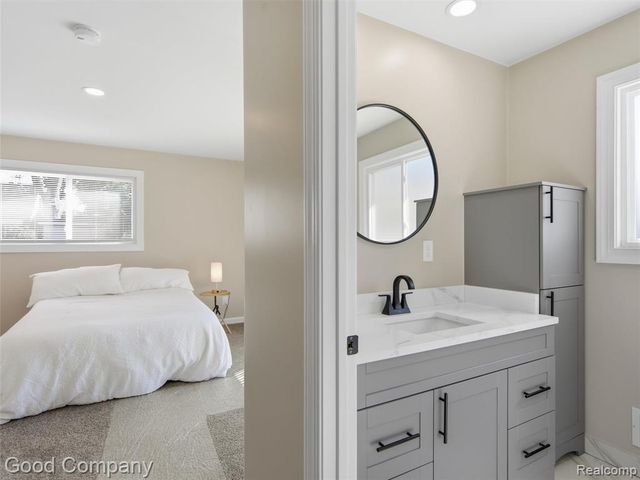 1112 Millard Avenue, Royal Oak, MI 48073