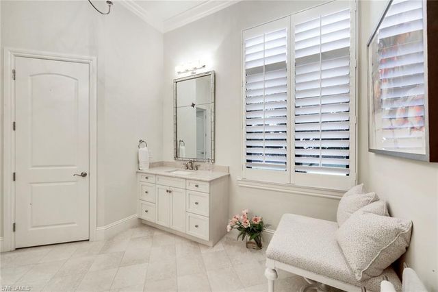 28864 Blaisdell DR, Naples, FL 34119