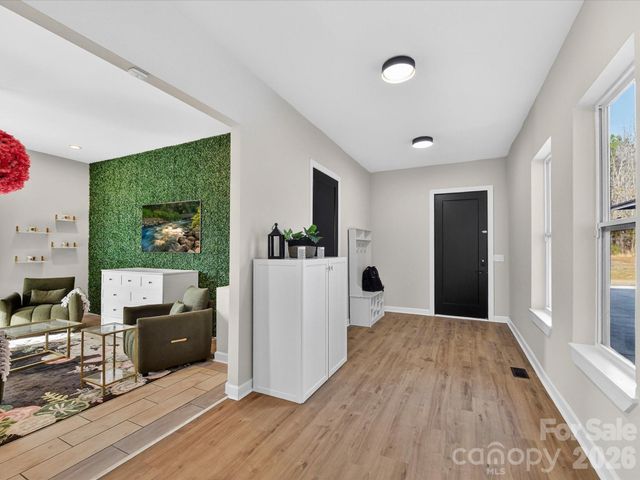 4987 Wildlife Lane, Sherrills Ford, NC 28673