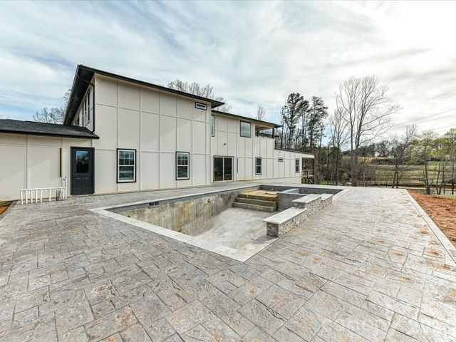 4987 Wildlife Lane, Sherrills Ford, NC 28673