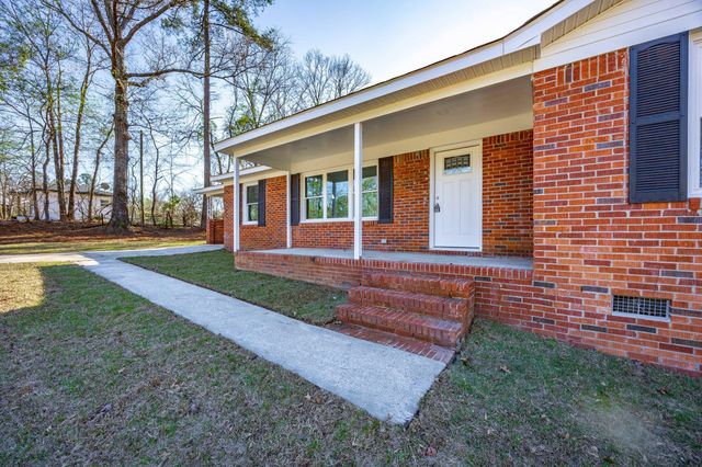 5513 NE Columbia Road, Orangeburg, SC 29118