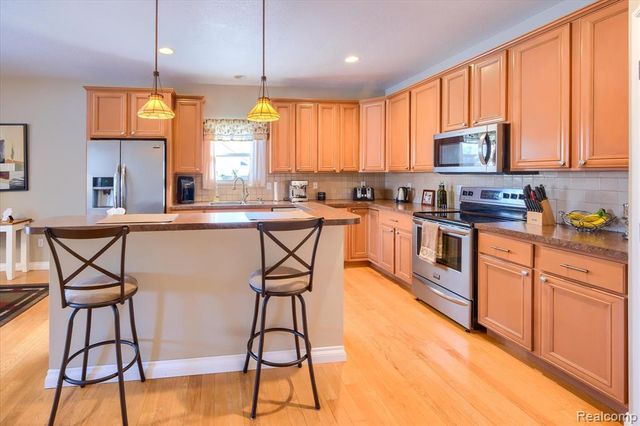 2474 Lonesome Dove Trail, Lapeer, MI 48446