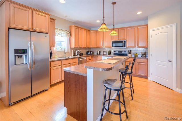 2474 Lonesome Dove Trail, Lapeer, MI 48446