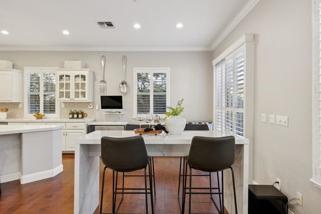 28828 Bailey Ranch Rd, Hayward, CA 94542