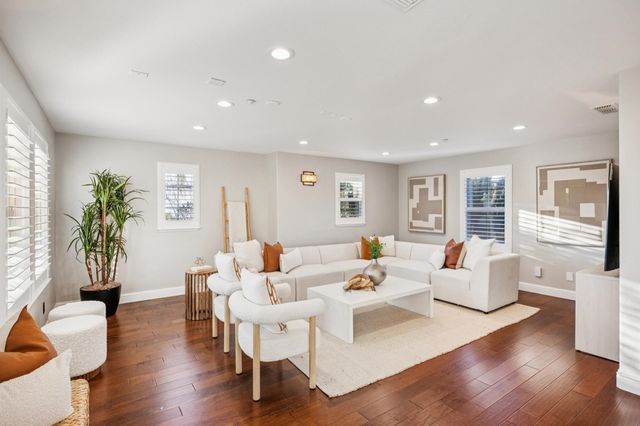 28828 Bailey Ranch Rd, Hayward, CA 94542