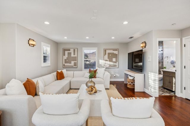 28828 Bailey Ranch Rd, Hayward, CA 94542