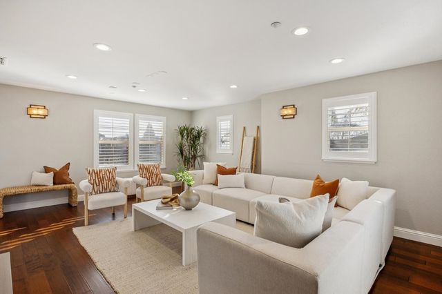 28828 Bailey Ranch Rd, Hayward, CA 94542