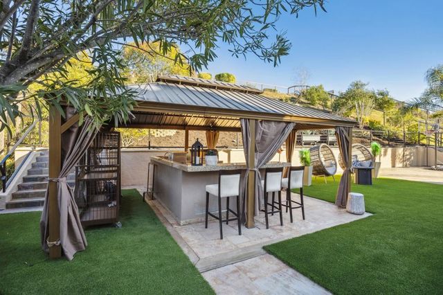 28828 Bailey Ranch Rd, Hayward, CA 94542