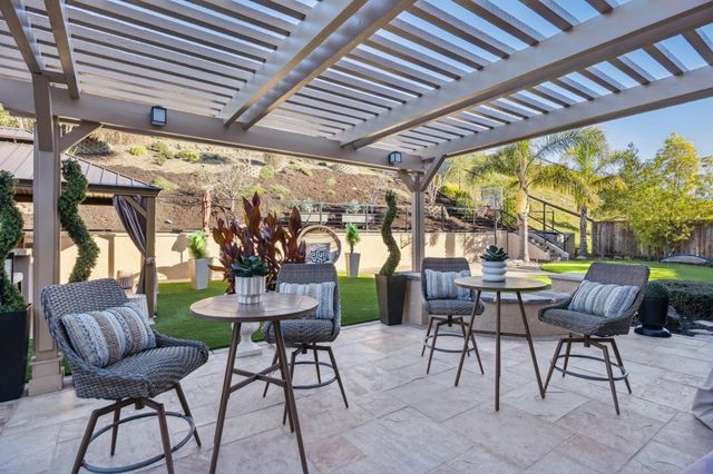 28828 Bailey Ranch Rd, Hayward, CA 94542